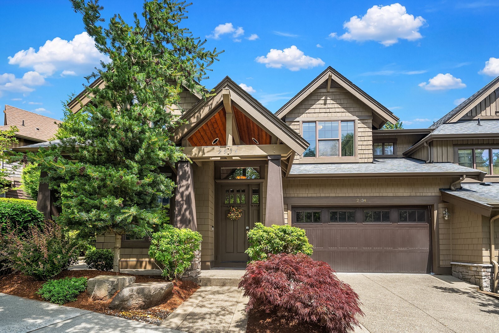 2534 NW Stoney Creek Drive