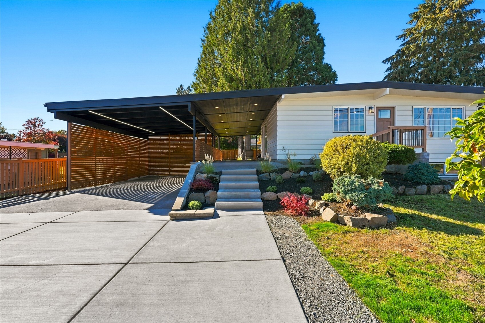 17028 Larch Way