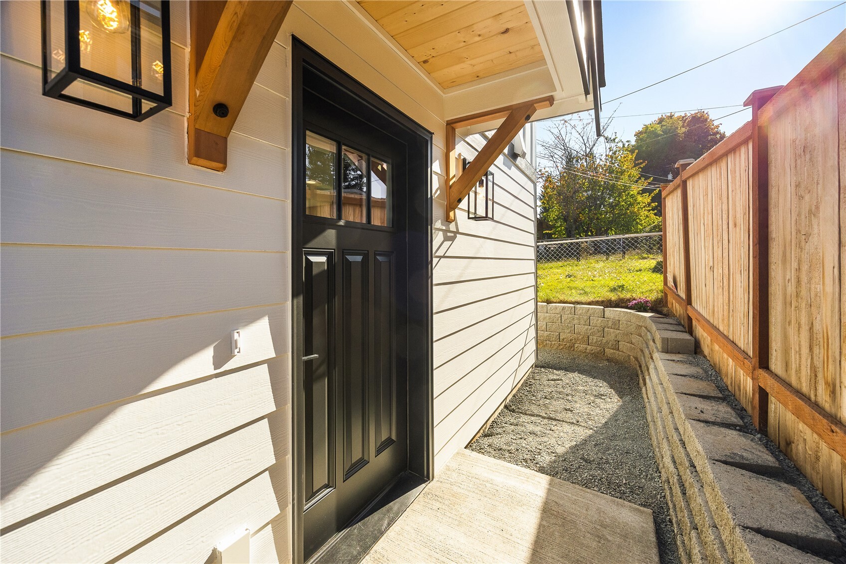 6611 Commercial Avenue #2