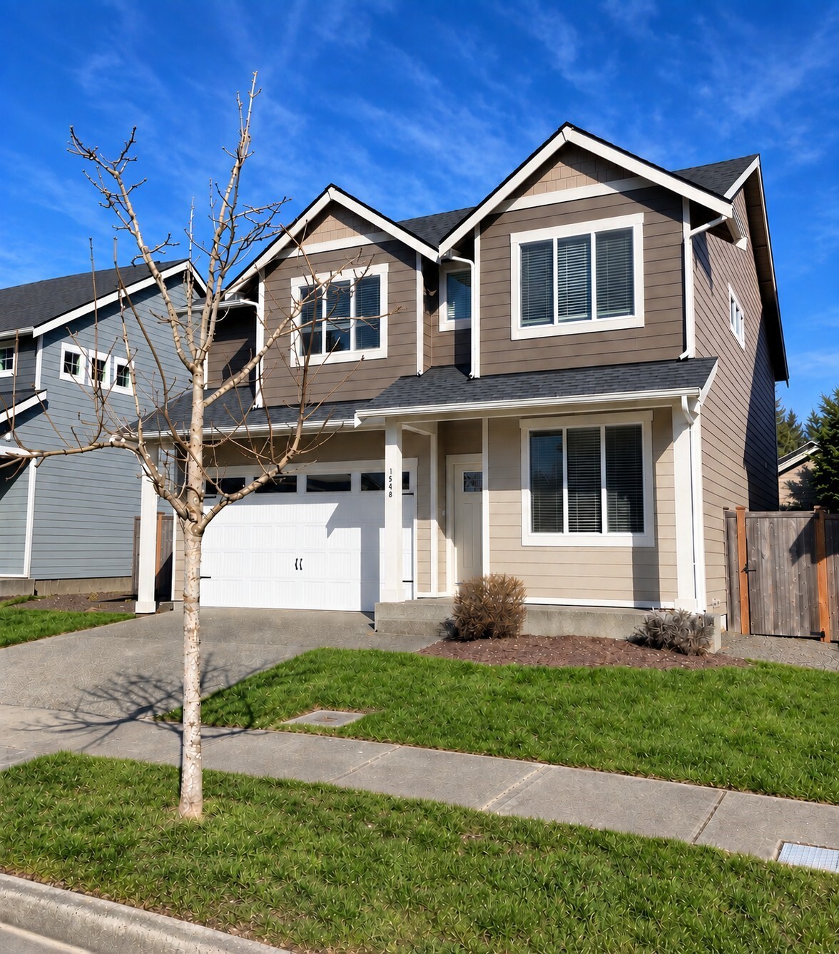 1548 Onyx Street SE