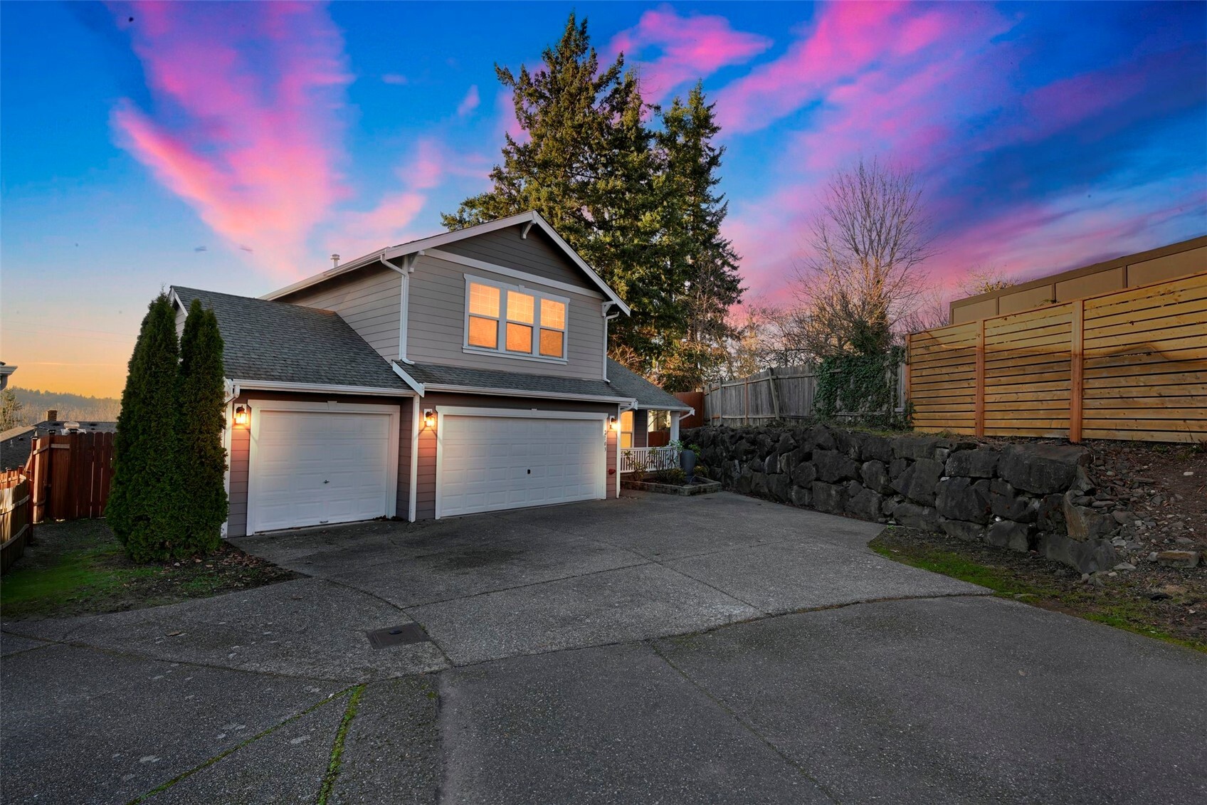 2103 NE 6th Circle