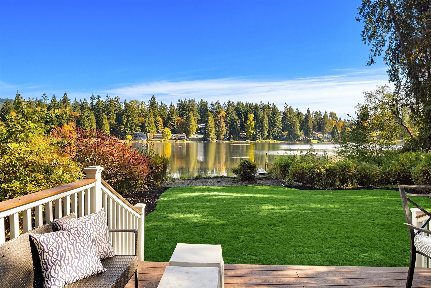 13806 W Lake Kathleen Dr SE