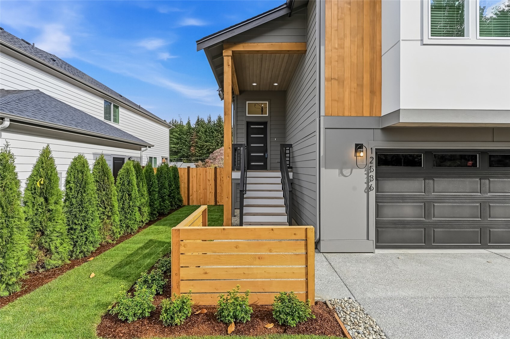 12536 50th Place S, Tukwila, WA 98178-3430, photo 2 of 40