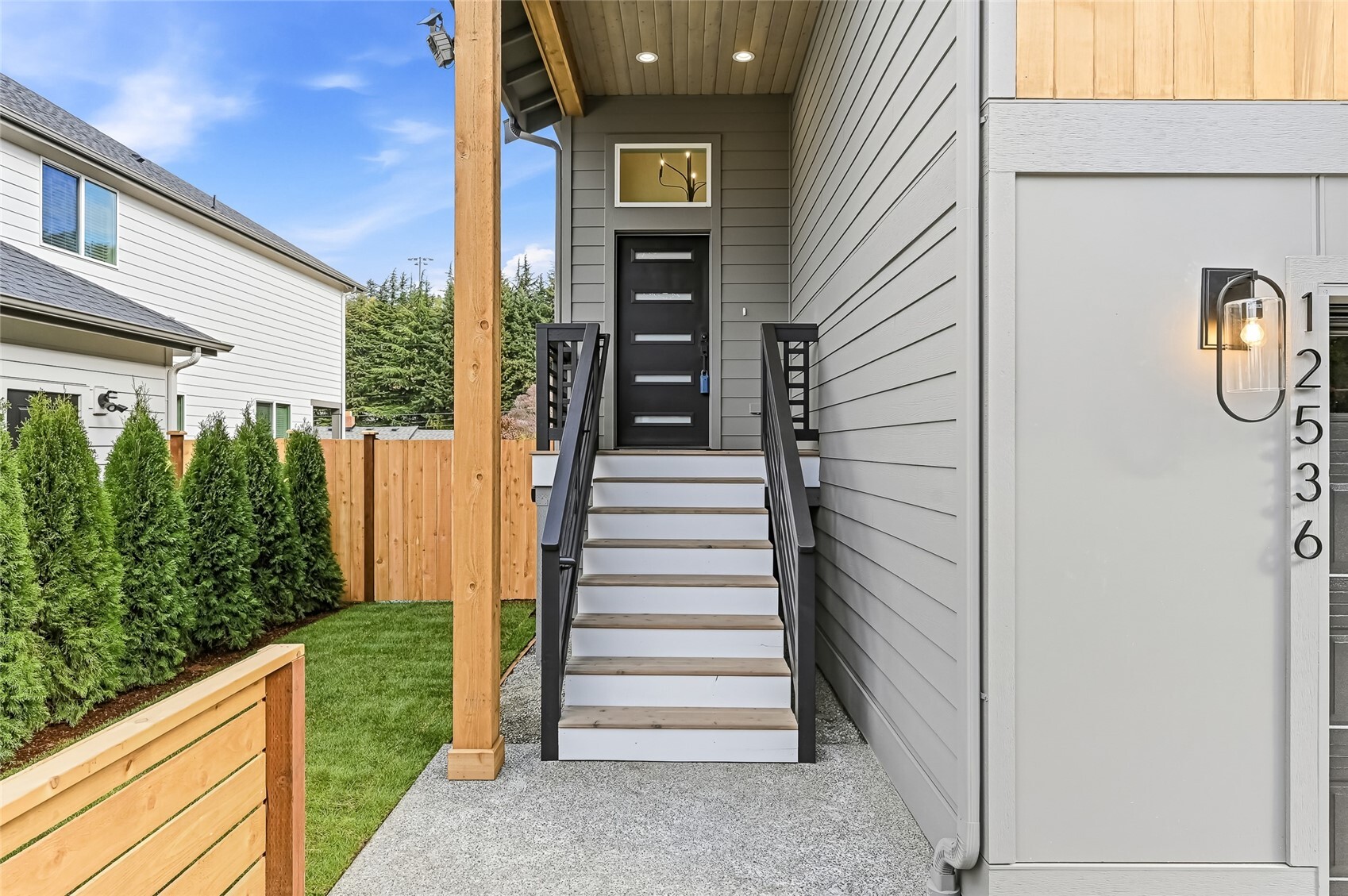12536 50th Place S, Tukwila, WA 98178-3430, photo 3 of 40