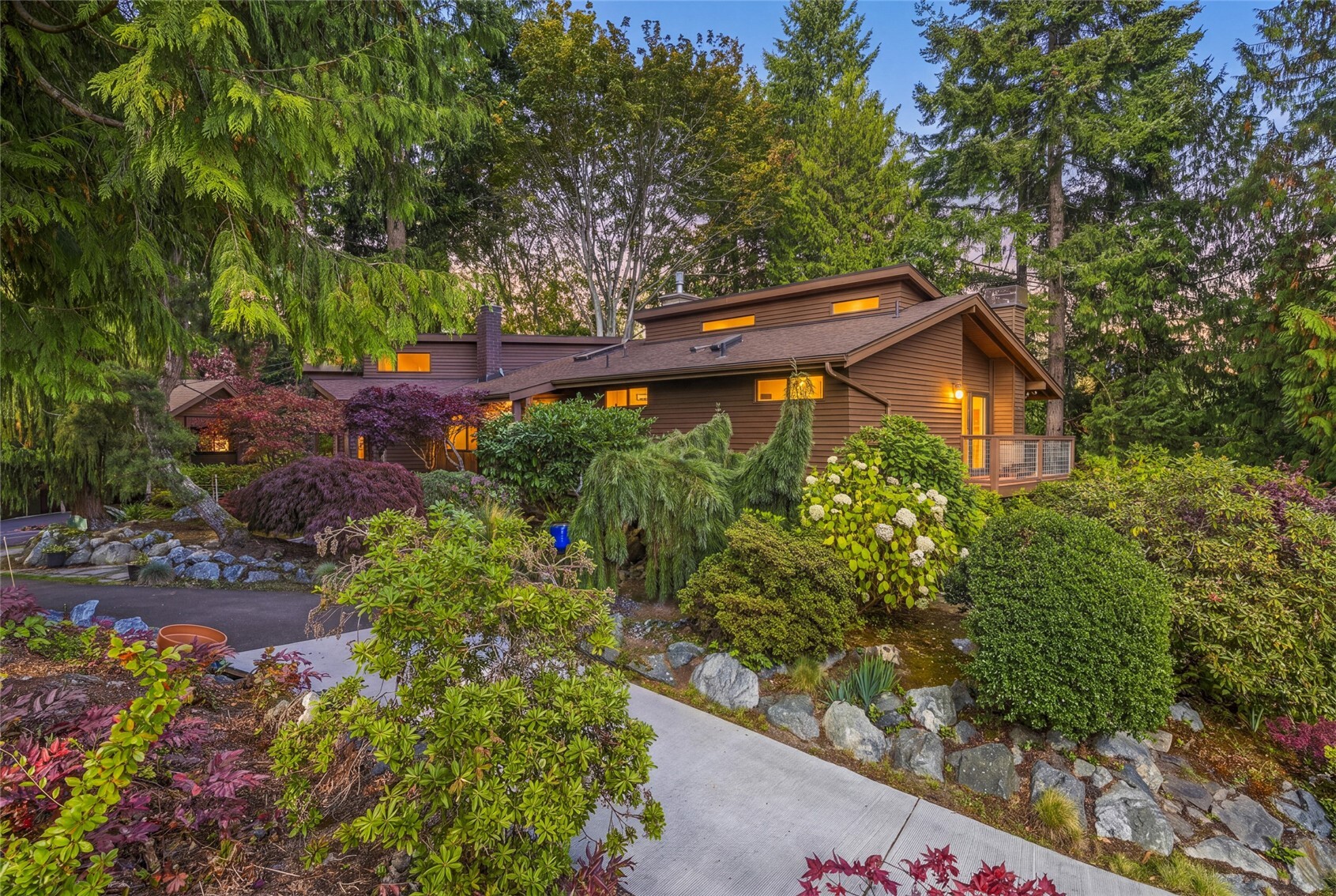 4910 Seabreeze Way