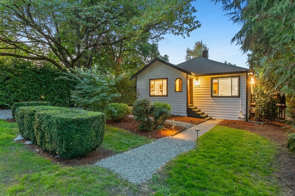 3042 NE 94th Street