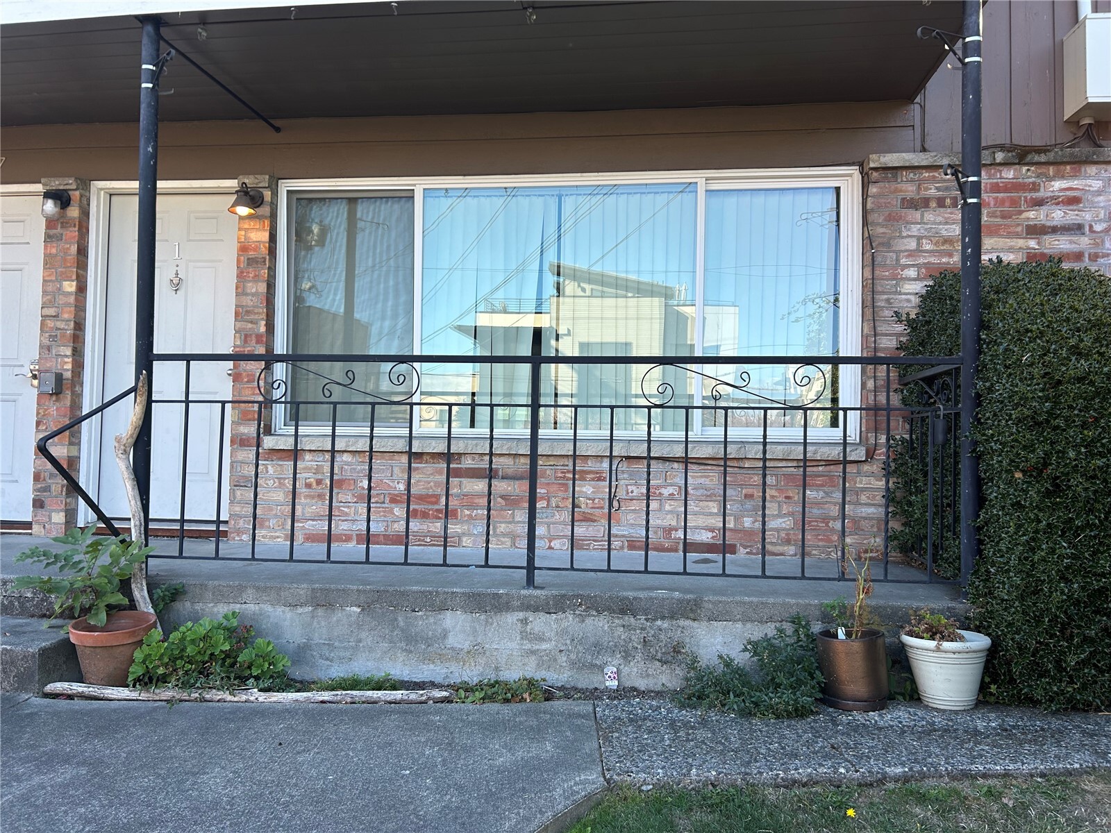 717 3rd Avenue N #1