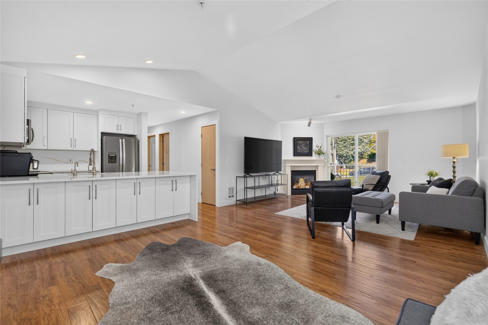 10709 Valley View Road #B 401, Bothell, WA 98011, photo 2 of 33