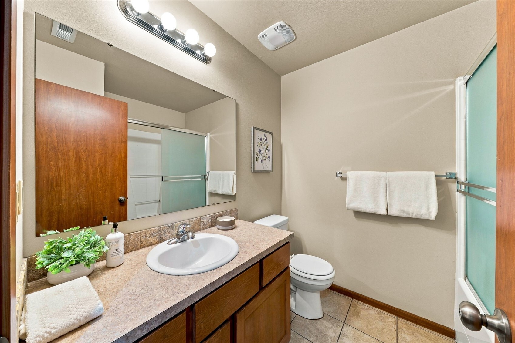 306 154th St E, Tacoma, WA 98445, photo 4 of 13