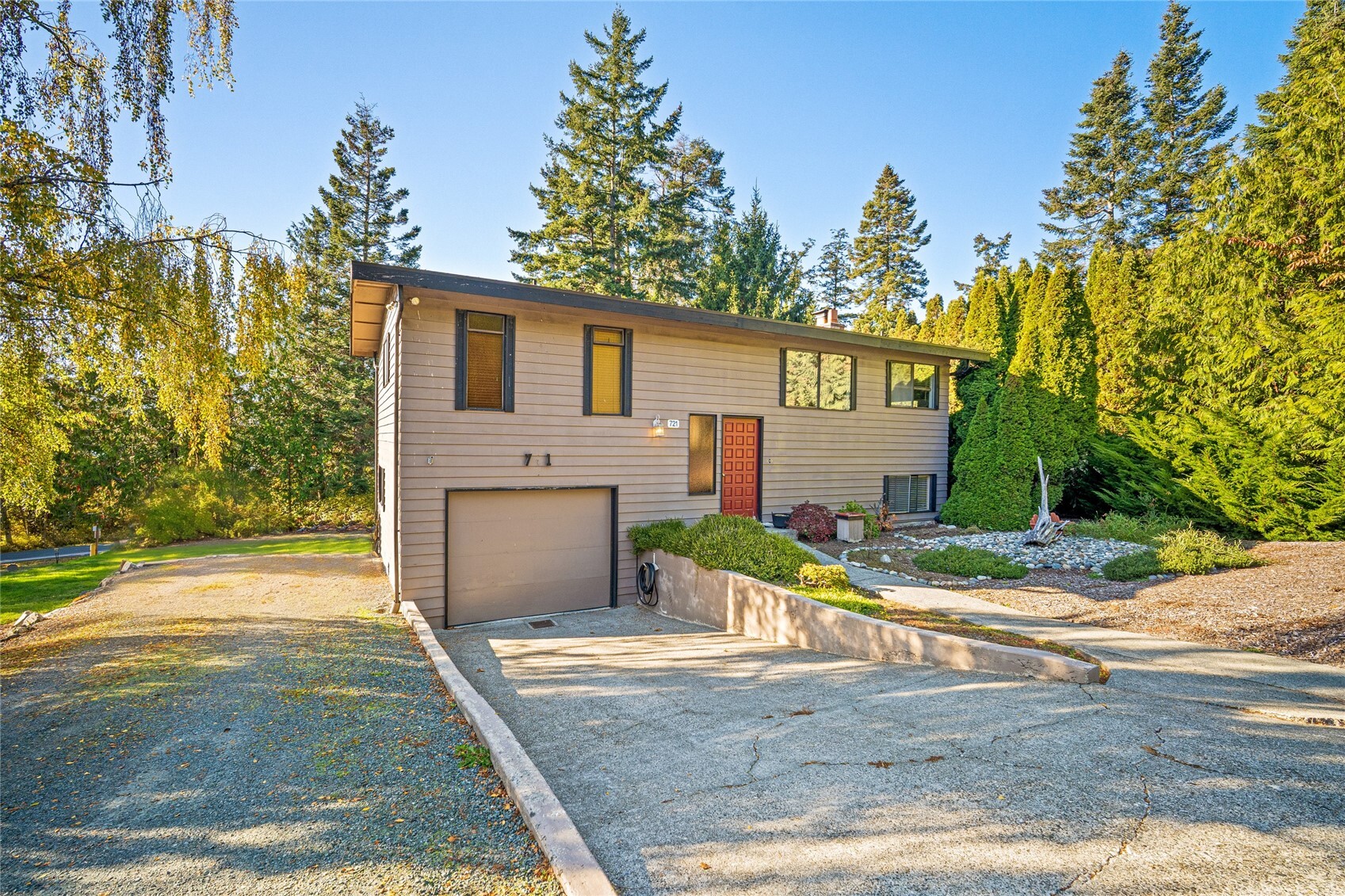 721 W Shelter Bay Drive
