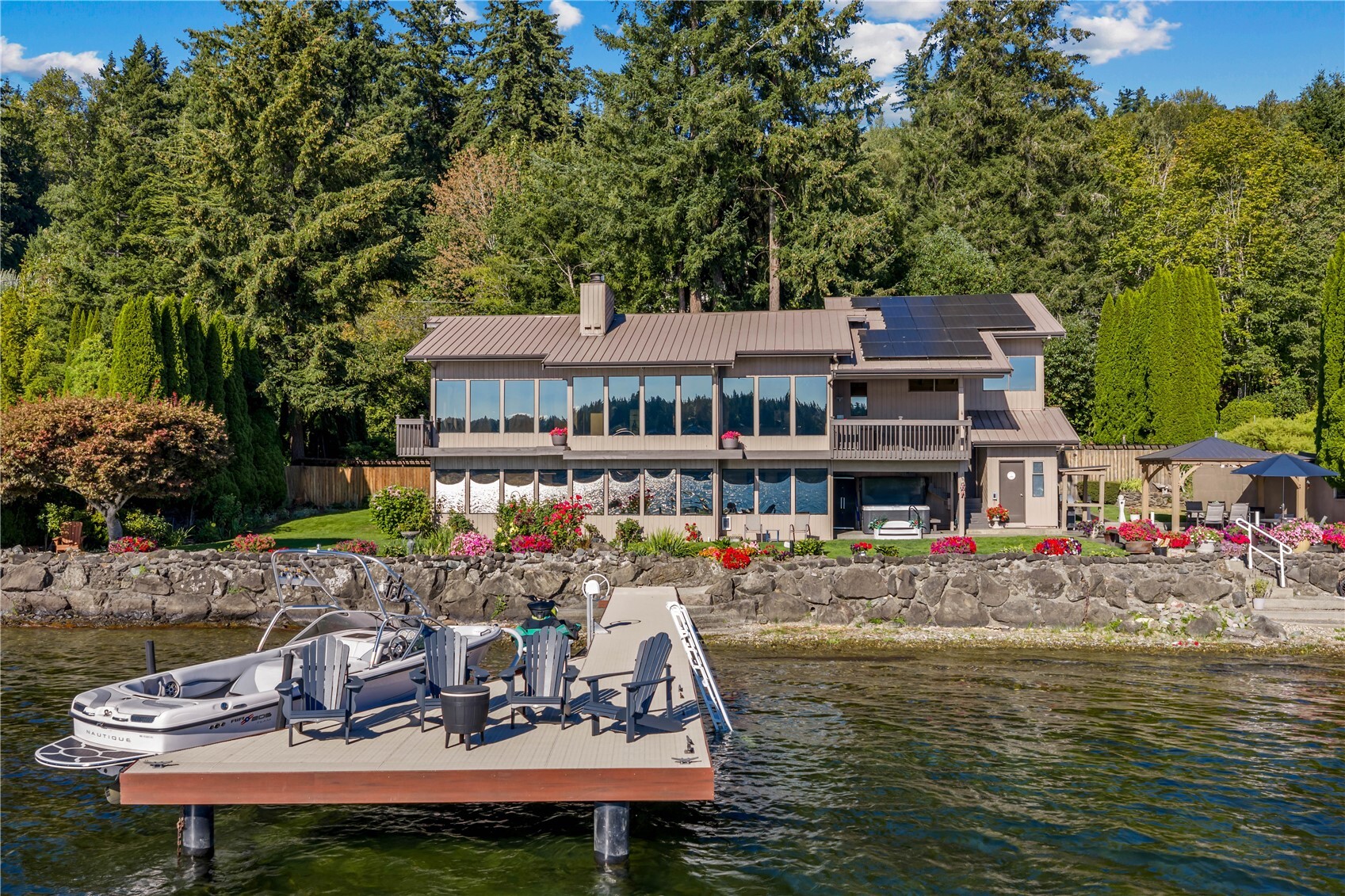 2825 E Lake Sammamish Parkway NE, Sammamish, WA 98074, photo 2 of 21