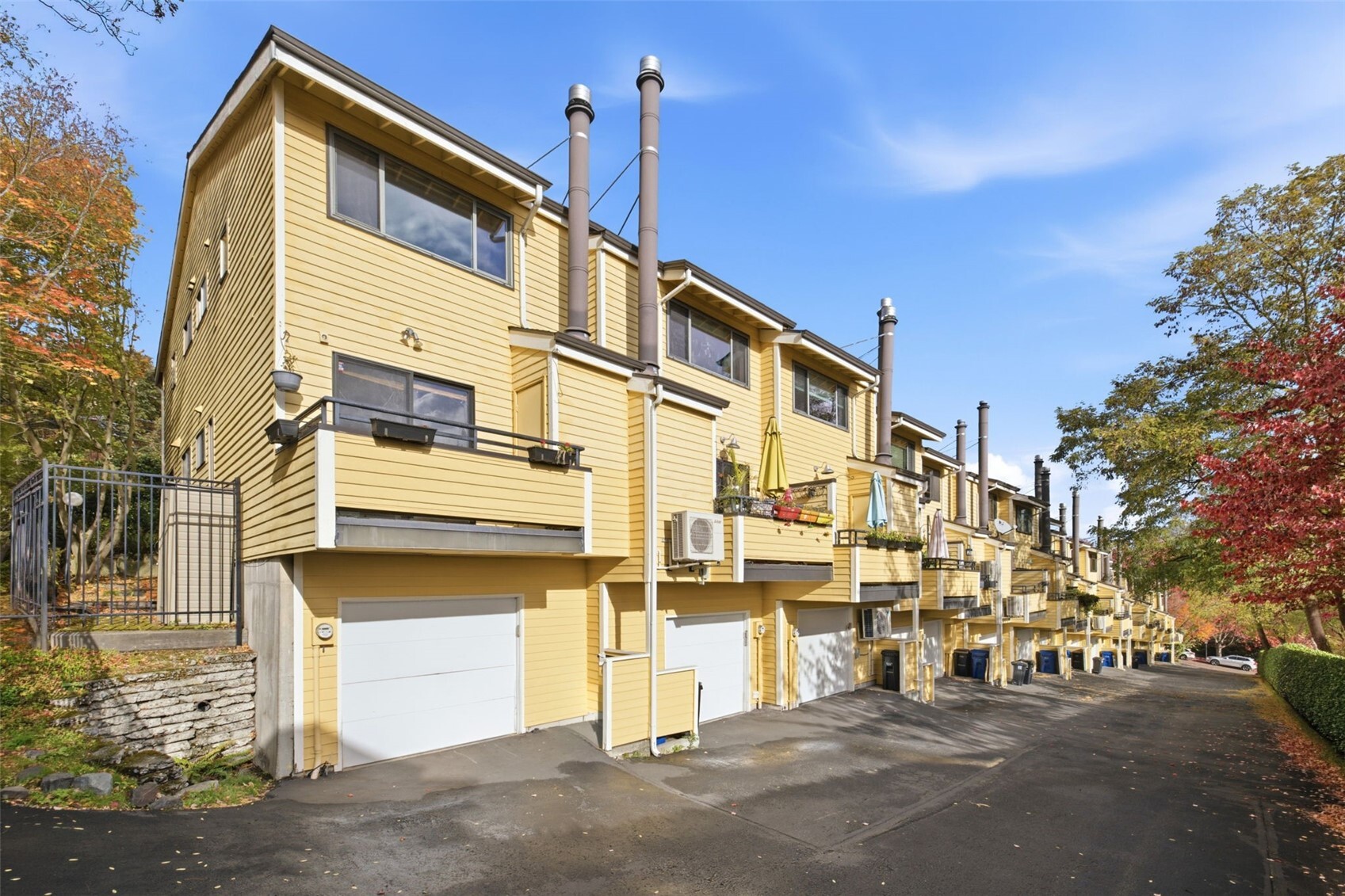 2585 E Madison Street #2585