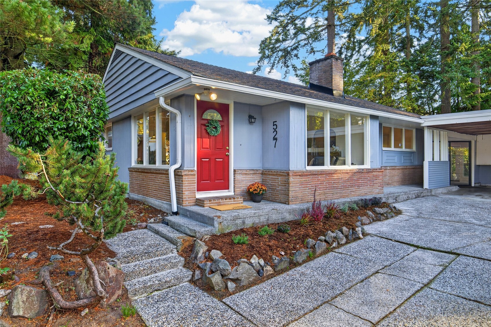 527 N 172ND Street
