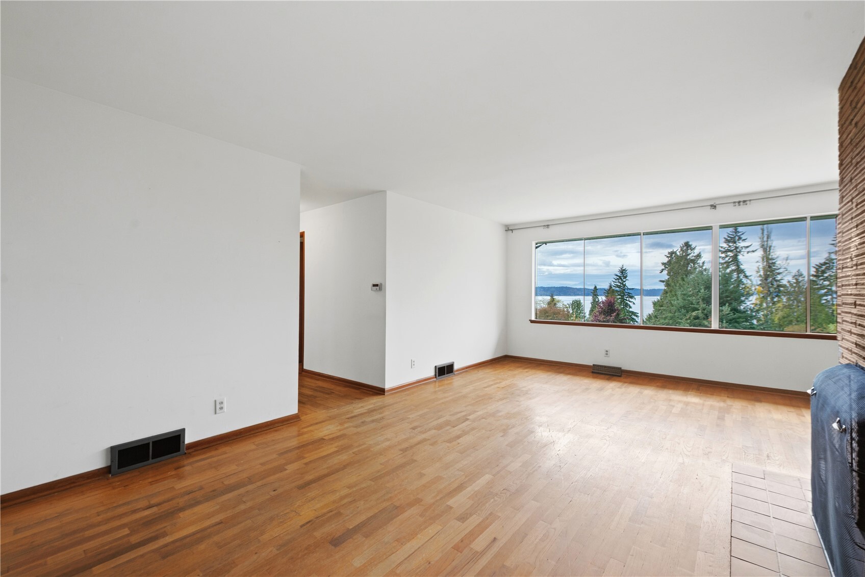 2714 SW 164th Place, Burien, WA 98166, photo 5 of 25