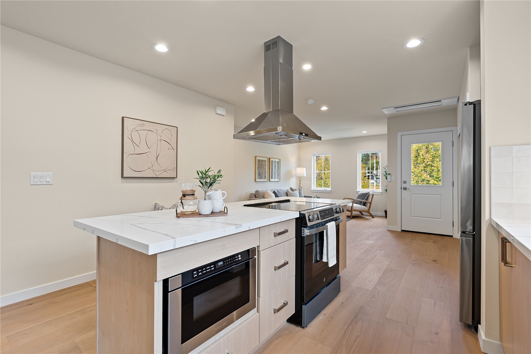 7740 36th Avenue NE, Seattle, WA 98115, photo 5 of 28