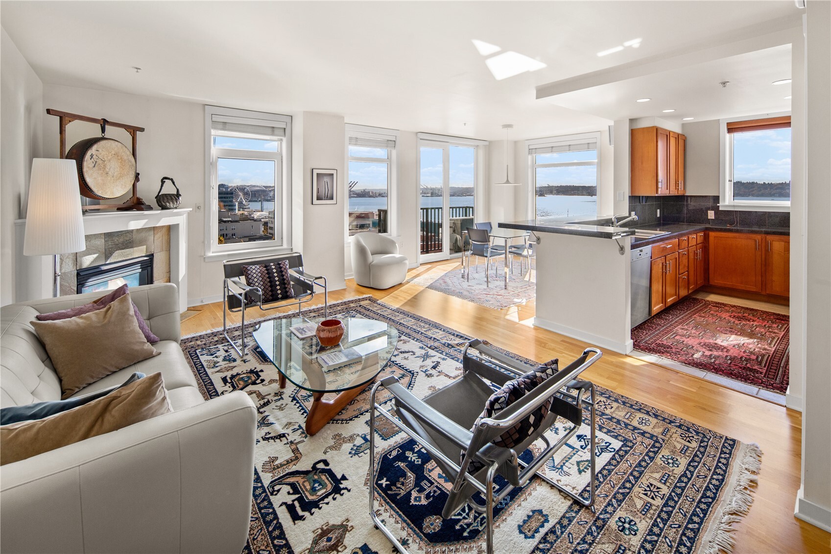 2607 Western Avenue #804, Seattle, WA 98121, photo 2 of 37