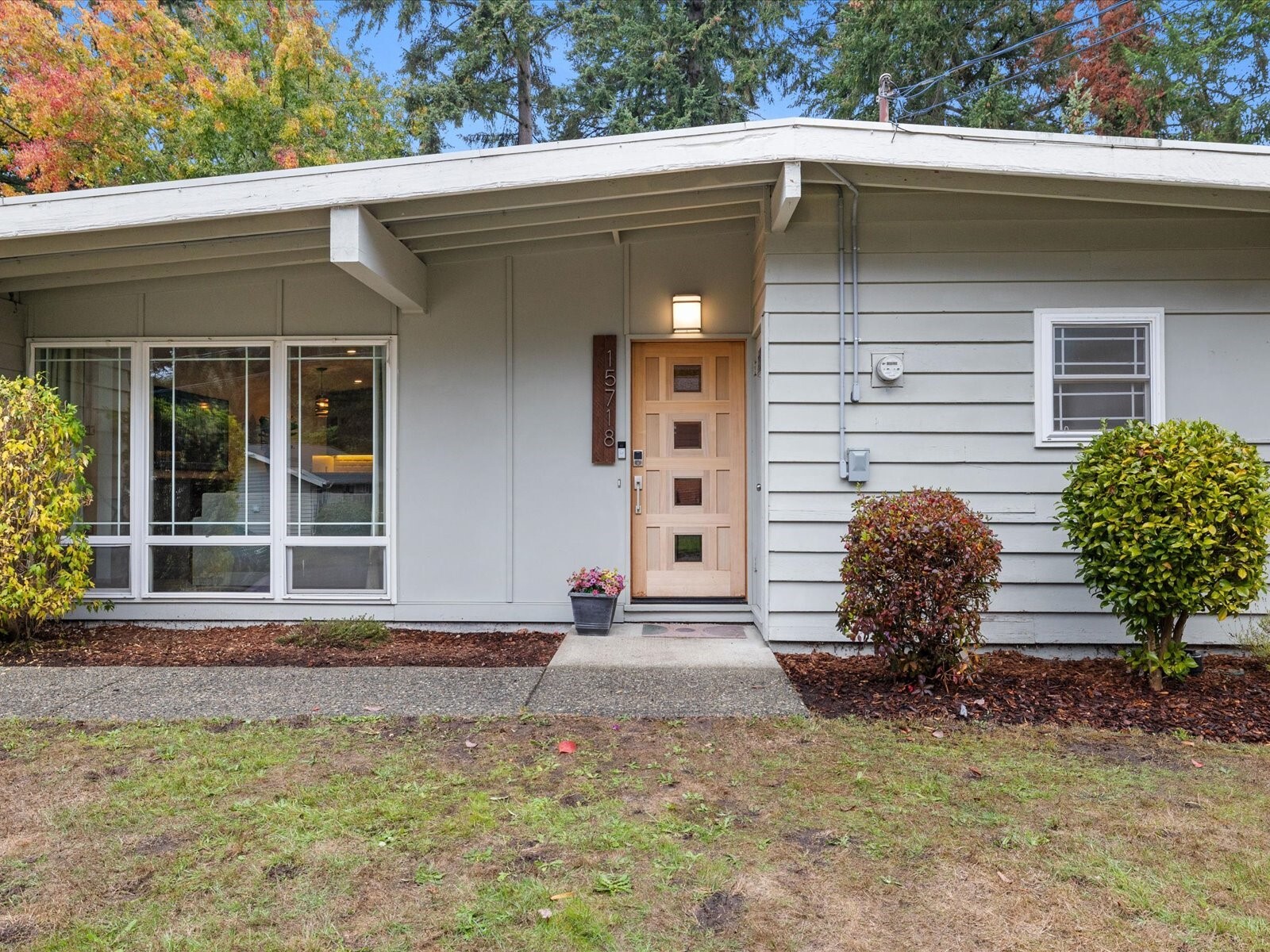 15718 NE 1st Place, Bellevue, WA 98008, photo 4 of 40