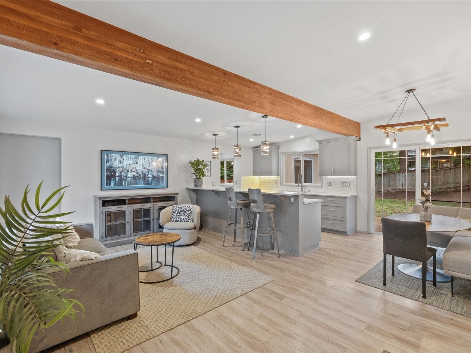 15718 NE 1st Place, Bellevue, WA 98008, photo 5 of 40