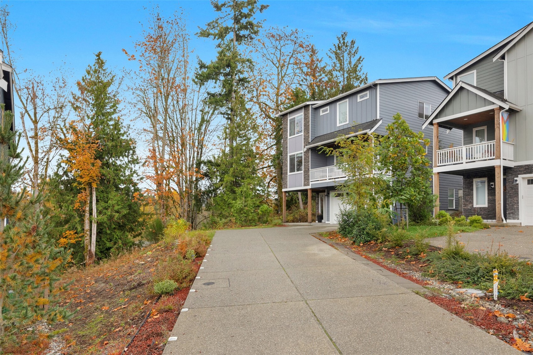6831 88th Drive NE, Marysville, WA 98270, photo 2 of 32