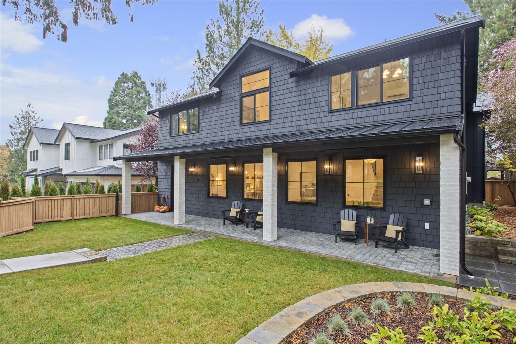 12416 NE 72nd Street, Kirkland, WA 98033, photo 3 of 3