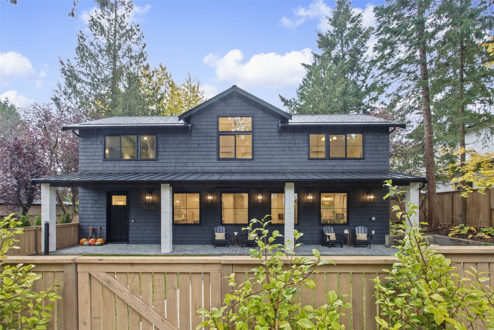 12416 NE 72nd Street, Kirkland, WA 98033, photo 2 of 3