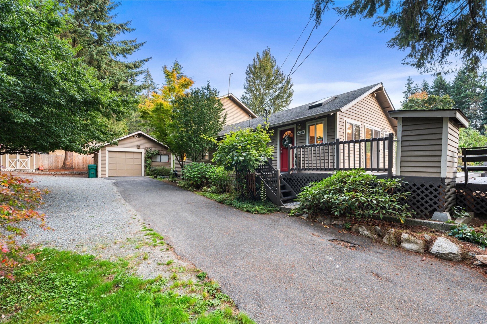 1228 S Lake Stickney Drive