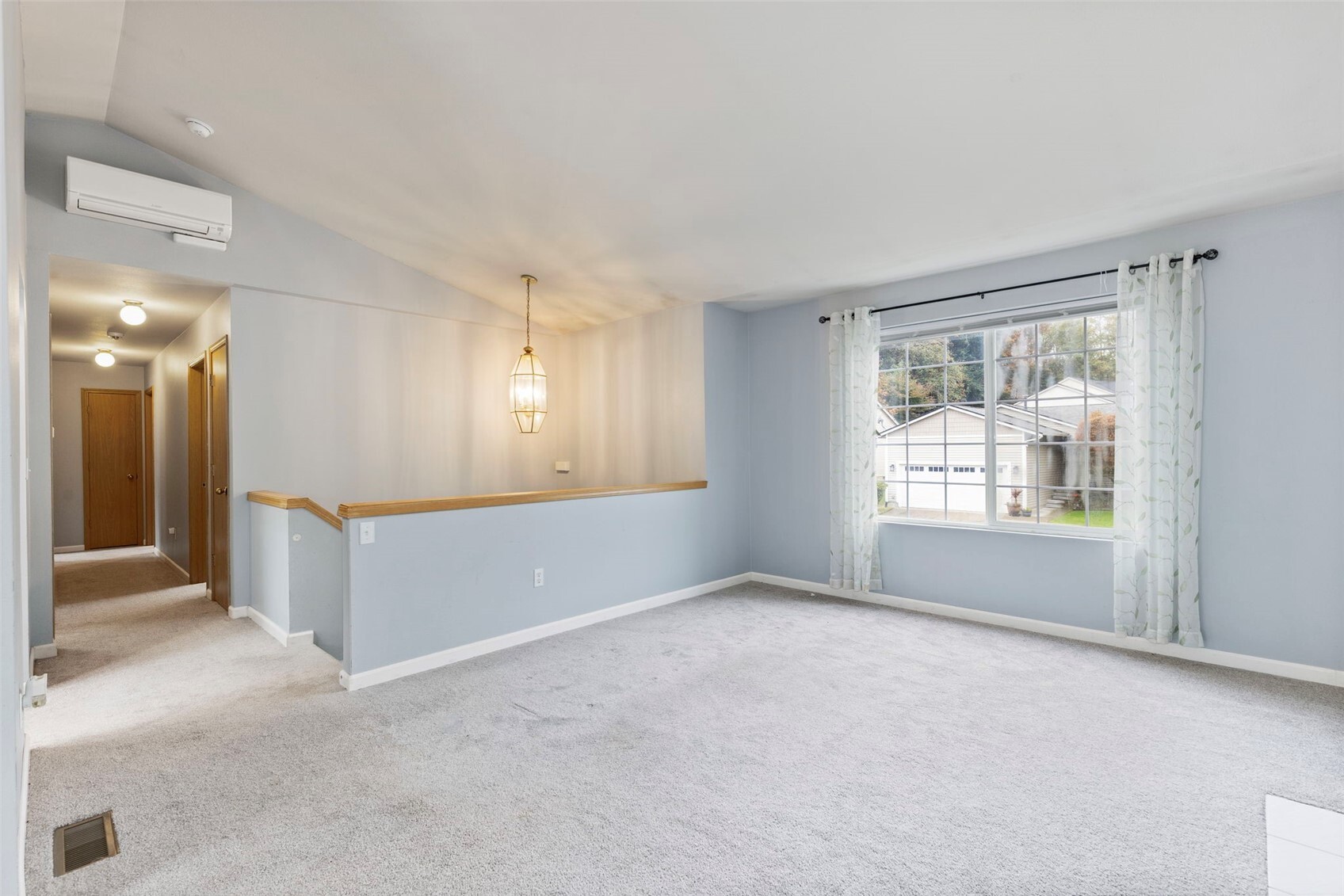 2137 Kelp Place E, Port Orchard, WA 98366, photo 4 of 31