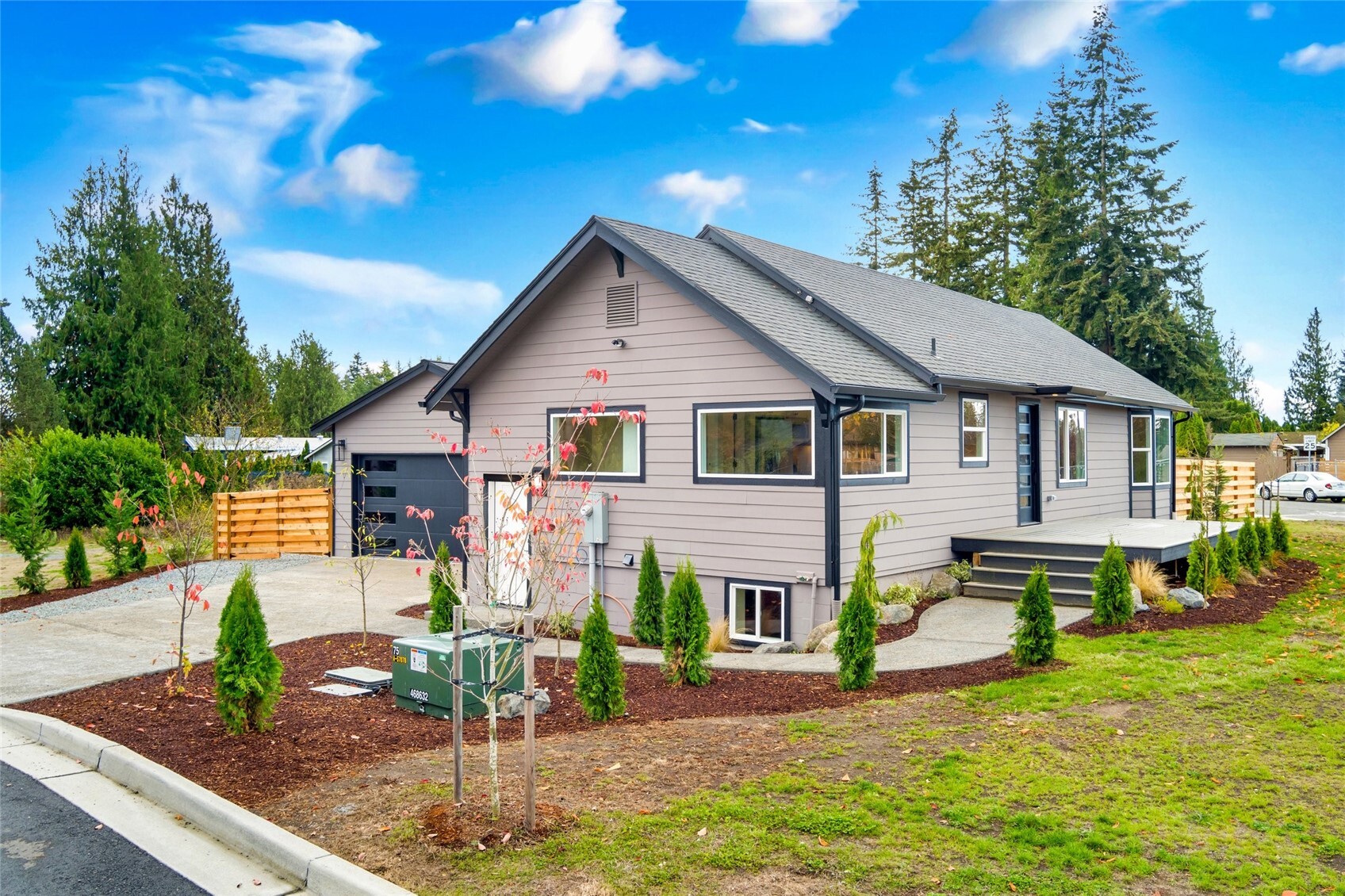 8521 Holly Drive, Everett, WA 98208, photo 4 of 37