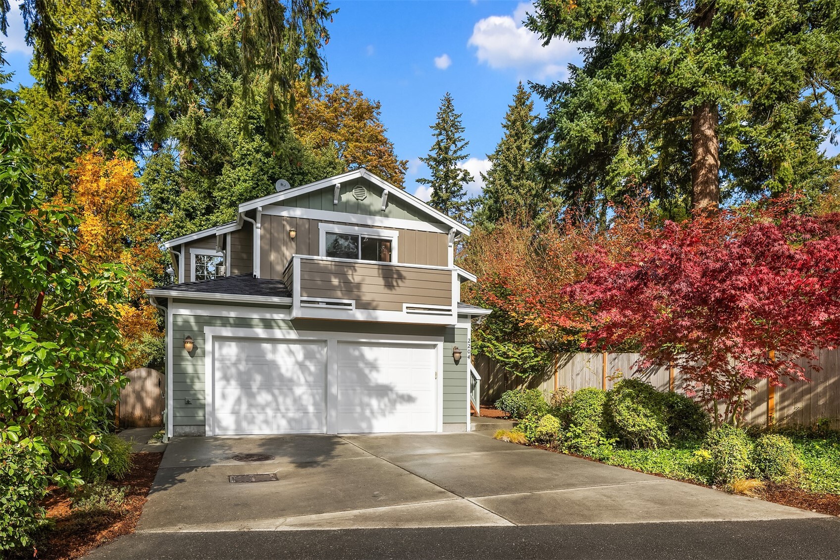 2204 NE 135th Street, Seattle, WA 98125, photo 2 of 37