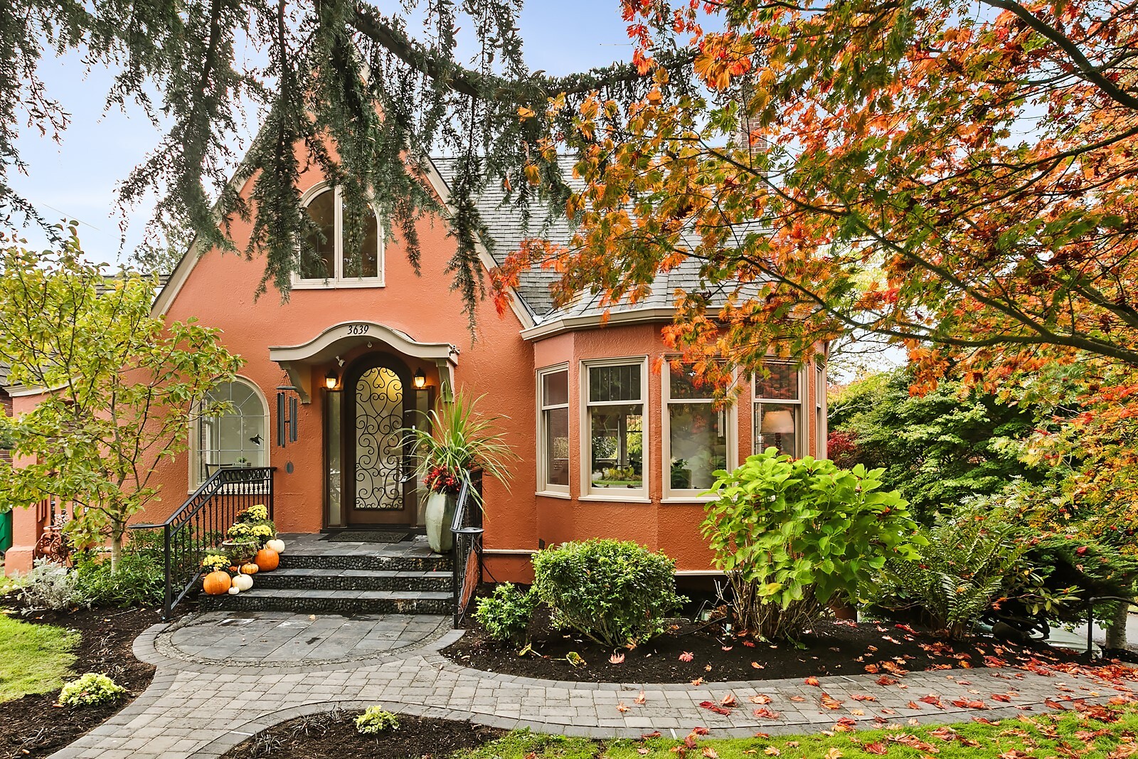 3639 Magnolia Boulevard W