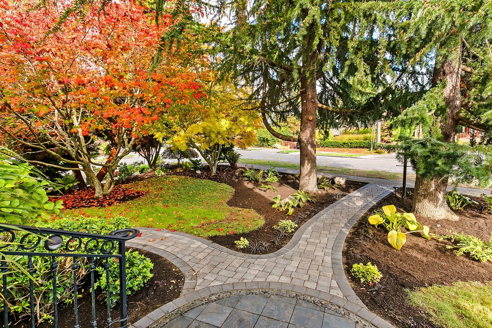 3639 Magnolia Boulevard W, Seattle, WA 98199, photo 4 of 38