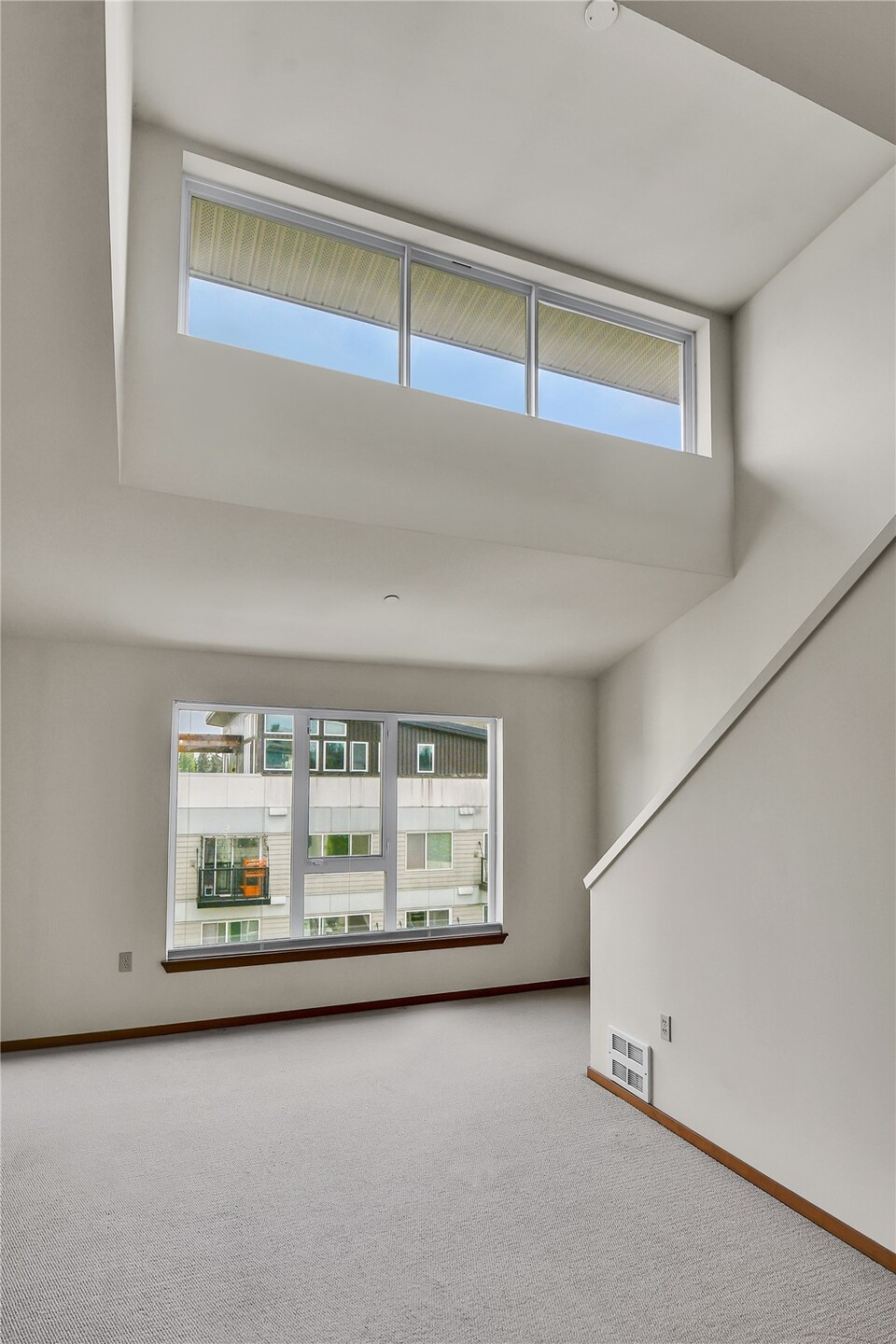 12334 31st Avenue NE #607, Seattle, WA 98125, photo 2 of 9