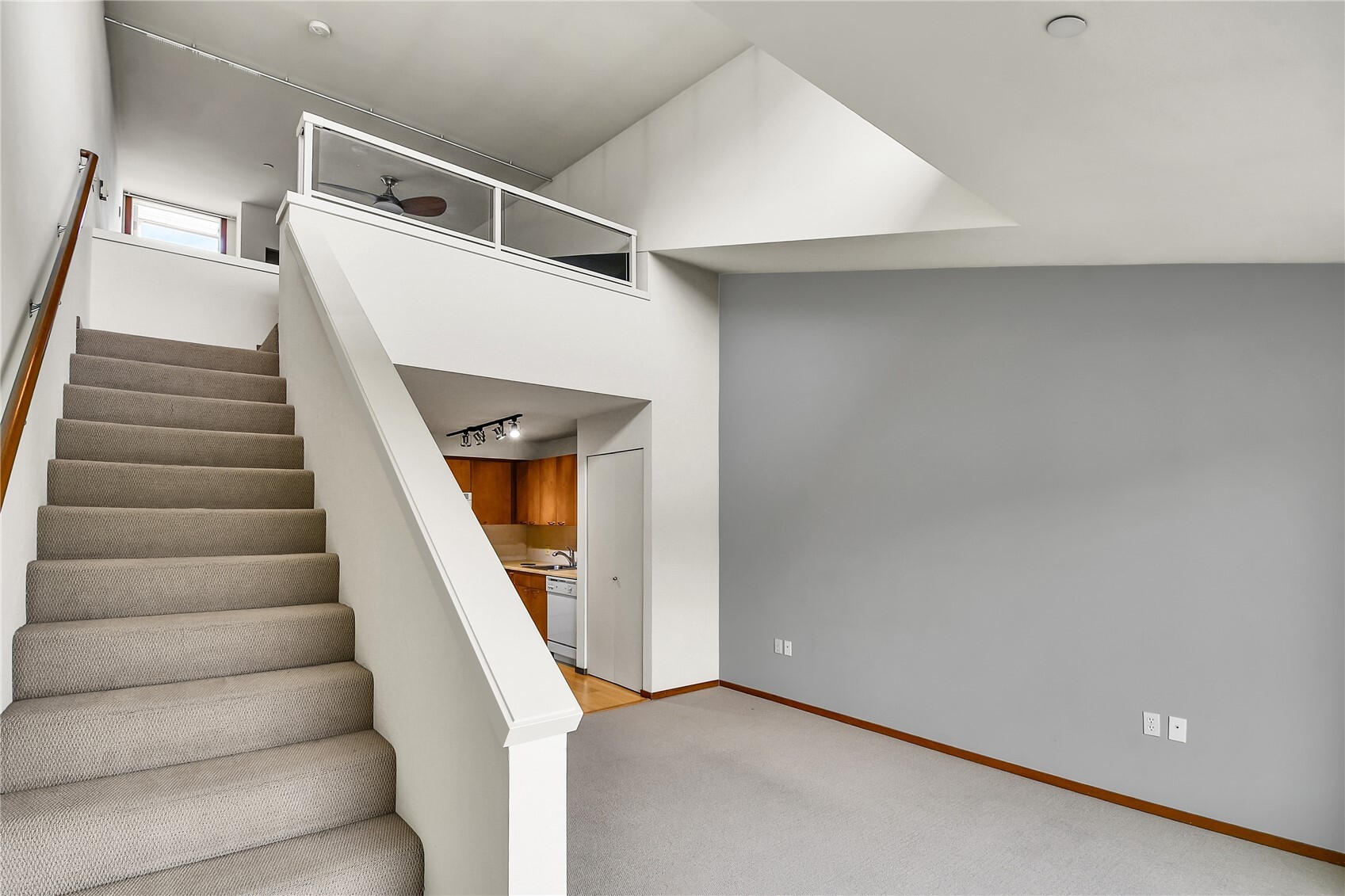 12334 31st Avenue NE #607, Seattle, WA 98125, photo 5 of 9