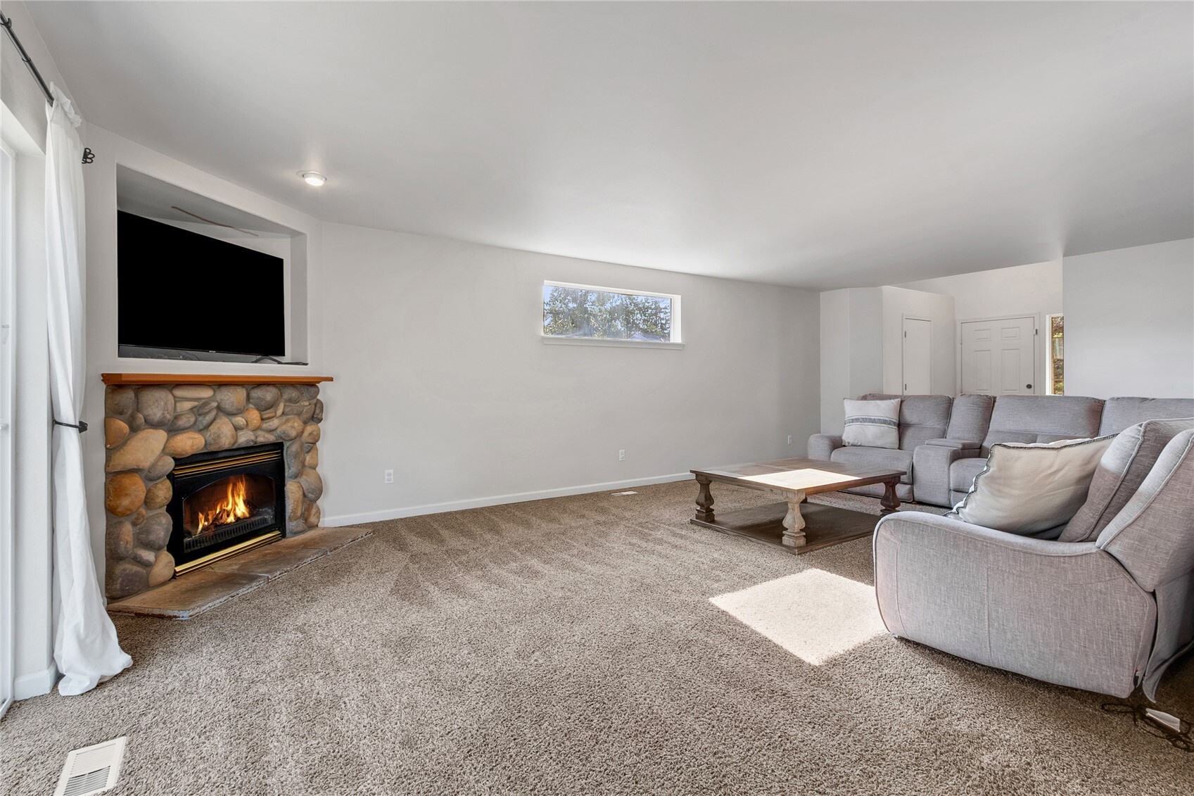 1212 192nd Street Ct E, Spanaway, WA 98374, photo 5 of 13