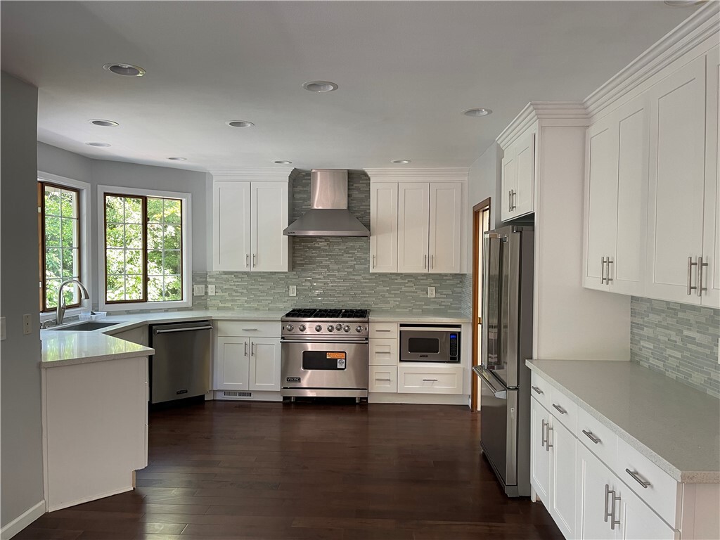 12223 NE 3rd Place, Bellevue, WA 98005, photo 2 of 21