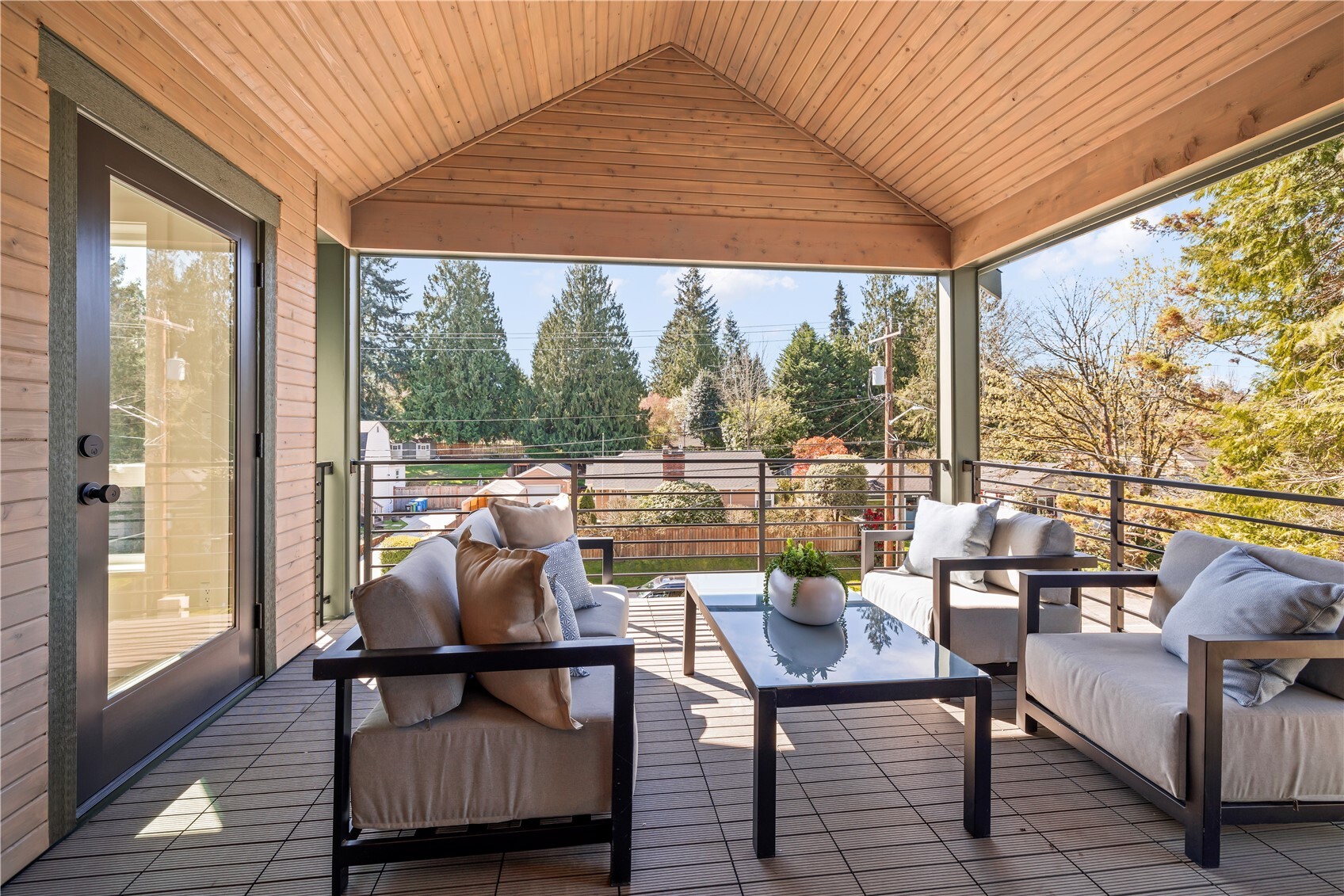 3020 NE 95th Street, Seattle, WA 98115, photo 3 of 10
