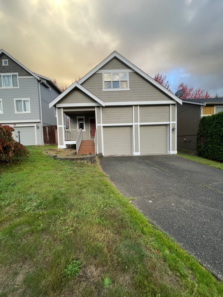 1827 82nd Drive NE