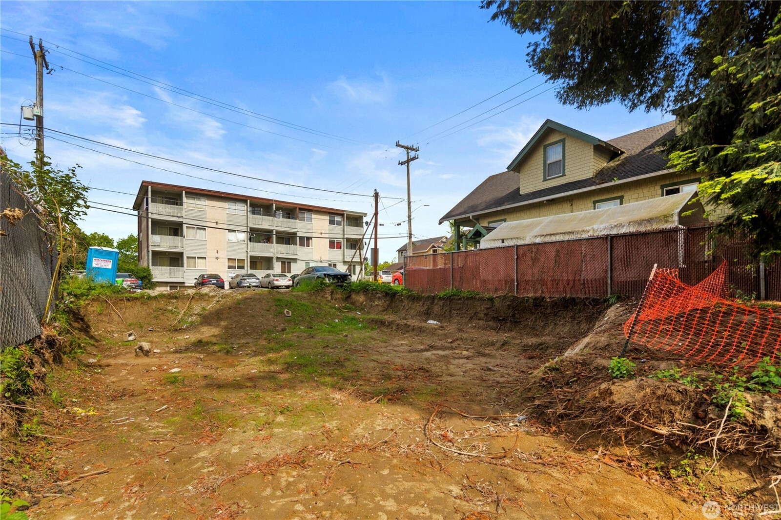 3219 Claremont Avenue S, Seattle, WA 98144, photo 4 of 10