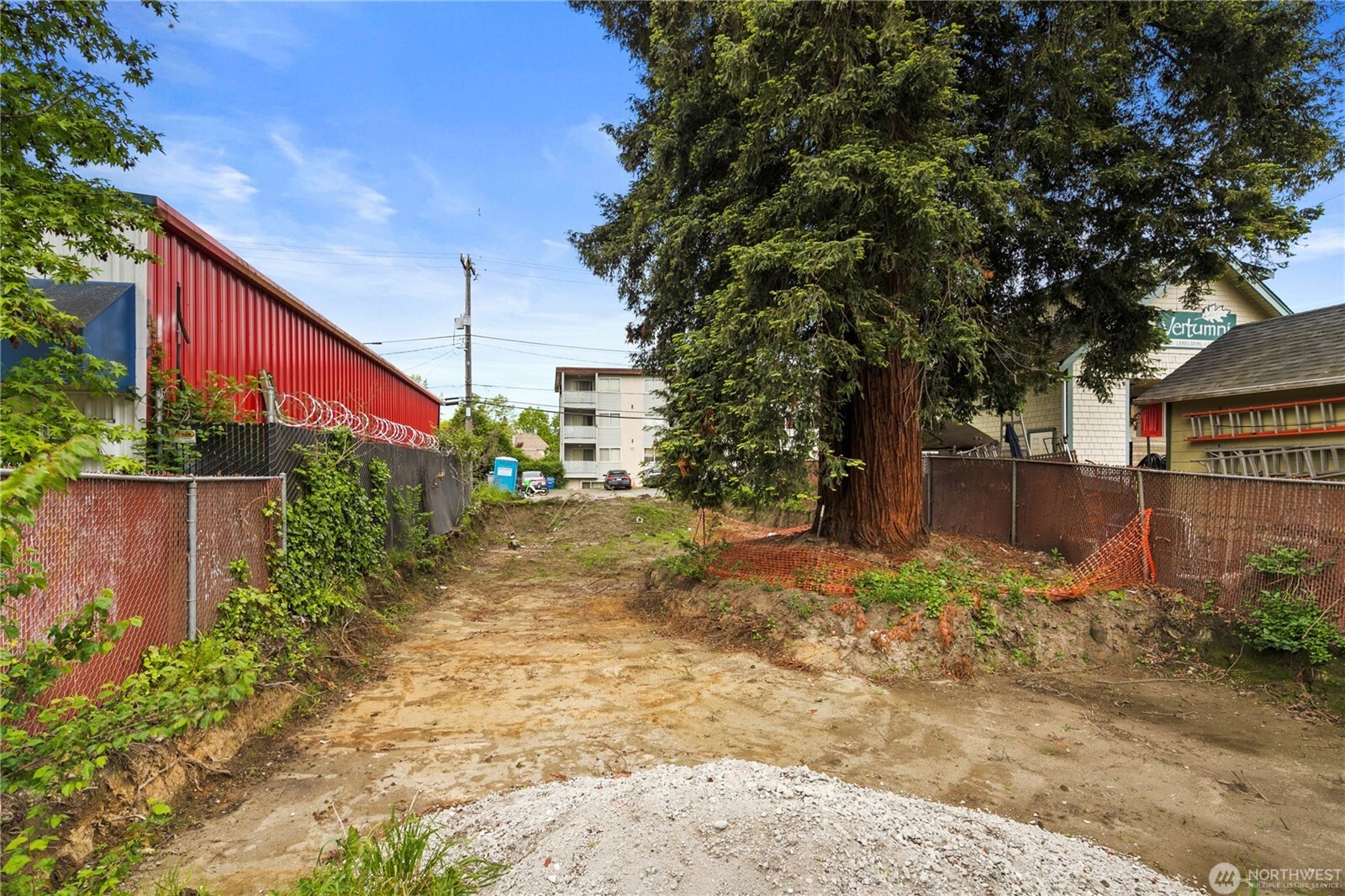 3219 Claremont Avenue S, Seattle, WA 98144, photo 5 of 10