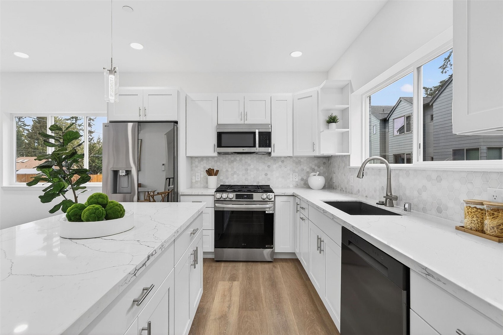 221 NE 185th Street #B, Shoreline, WA 98155, photo 4 of 30