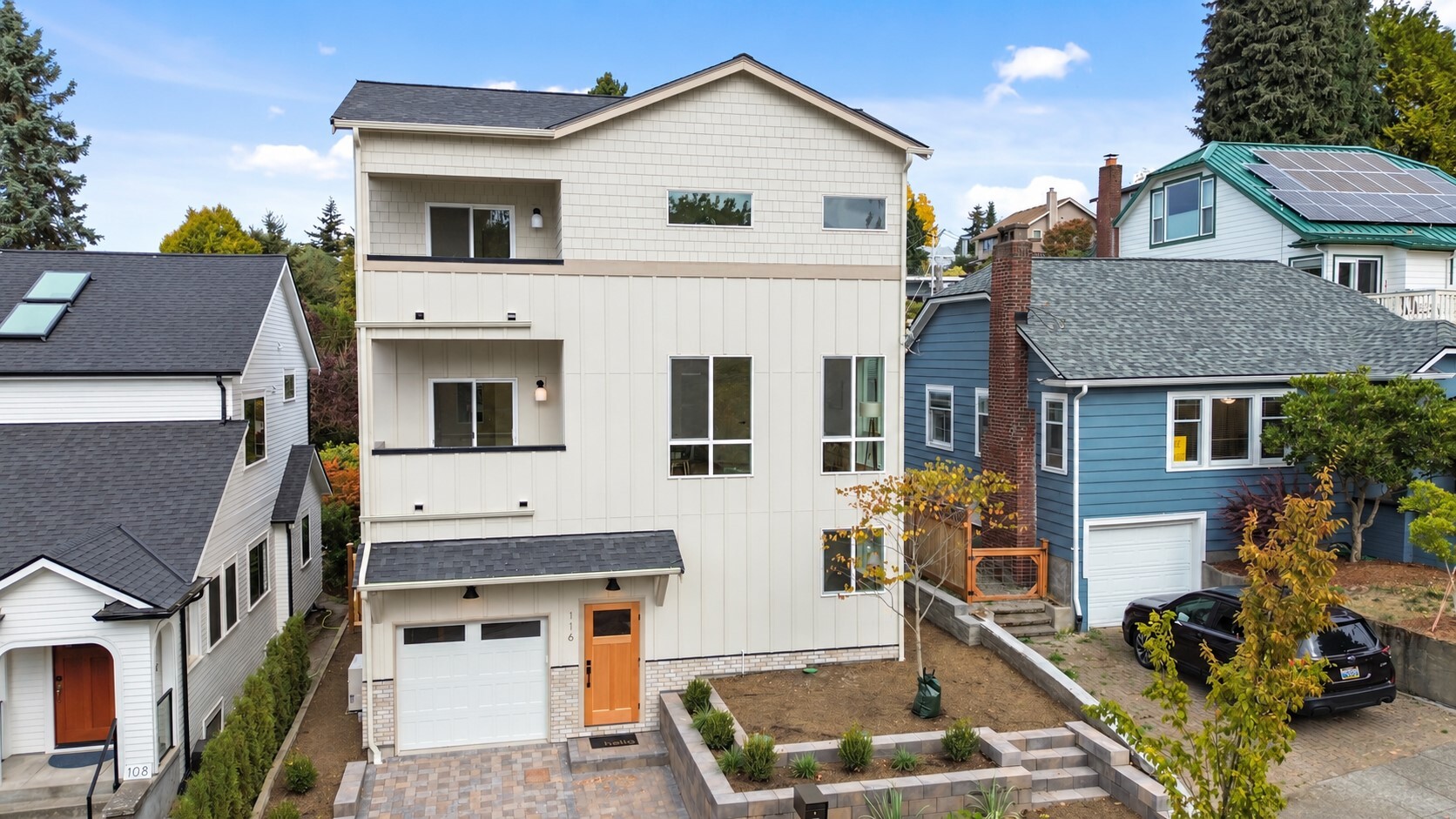 116 N 55th Street, Seattle, WA 98103, photo 2 of 25