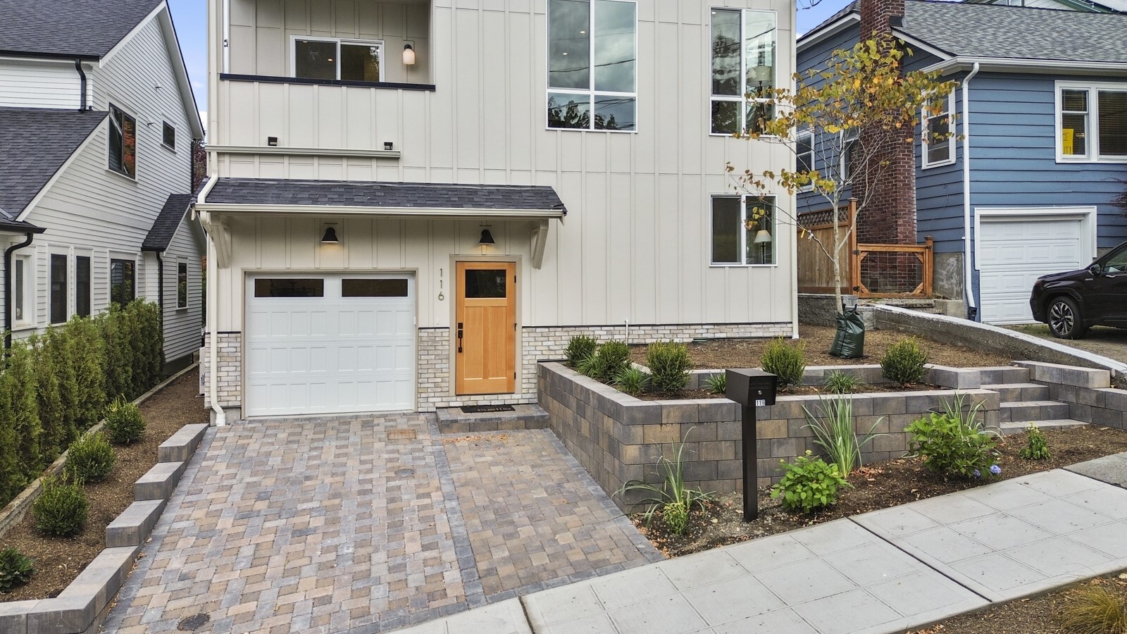 116 N 55th Street, Seattle, WA 98103, photo 3 of 25