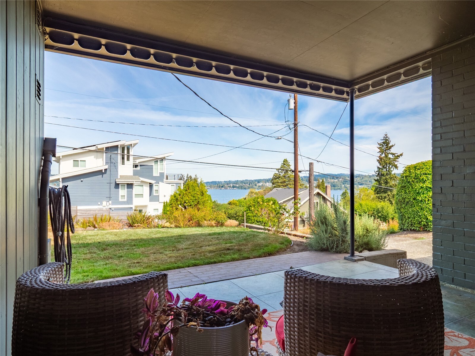 11530 87th Avenue S, Seattle, WA 98178, photo 2 of 23