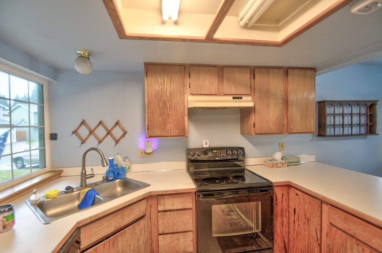 6107 Monterey Lane, Lacey, WA 98503, photo 5 of 12